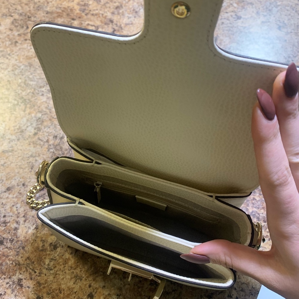 Pristine Condition Gucci Interlocking G White Cro… - image 6